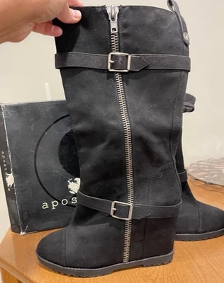 Botas Apostrophe Negras Tacón Oculto 11 Hace Pie 👀 ¡Pequeñas! Foto 1 de 4