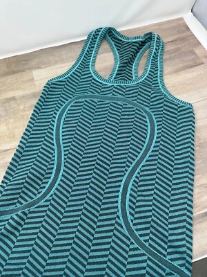 Lululemon Run Swiftly Tech Racerback Tank Top Heathered Blue Tropics print Sz 4 - Image 1 of 4