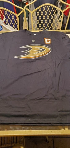 Ryan Getzlaf Anaheim Ducks NHL player  shirt by fanatics L Cover