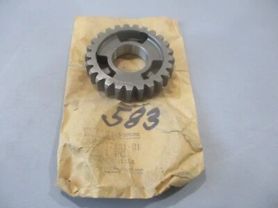 Nuevo de Lote Antiguo Yamaha OEM 3ª Rueda Engranaje 25T 1976-1977, 1980-1981 TT500 583-17231-01 Foto 1 de 2