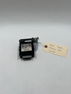 ✅2000-2001 Toyota 4Runner Running Light Control Relay Assist 82810-04010 OEM - Image 1 of 4