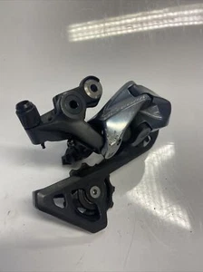 Shimano Ultegra R8000 11 speed rear derailleur - Picture 1 of 3