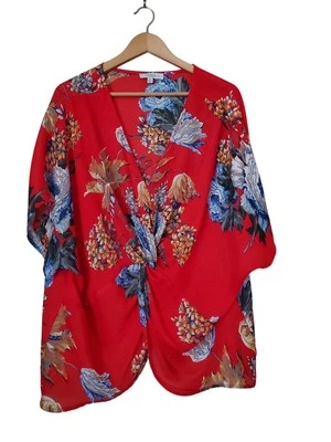 Kimono Umgee Rojo Estampado Floral Transparente Nudo Frontal Mangas Cortas Talla 1 XL Foto 1 de 4