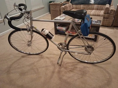 Bicicleta Schwinn Le Tour Original 27" 10 Velocidades Foto 1 de 4