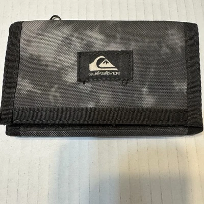 Cartera Quiksilver Triple Negra y Gris Camuflada Foto 1 de 4