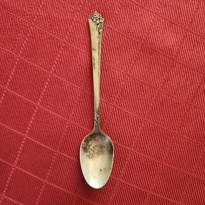 Oneida 大马士革玫瑰纯银 Demitasse 勺子 4 1/4 英寸银器 — 第 1/4 张图片