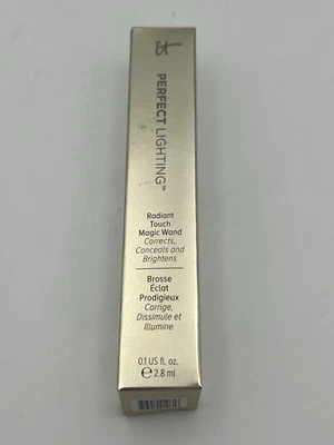 IT Cosmetics Perfect Lighting Radiant Touch Magic Wand Radiant Honey Conceals - Image 1 of 4