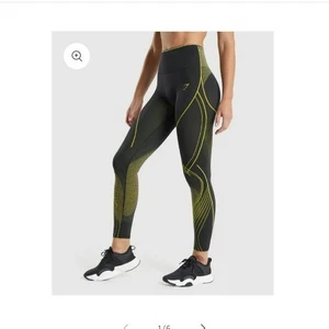 Gymshark Women's Black and Yellow Performance Leggings Size XXL - Picture 1 of 15