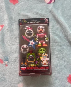 Five nights at Freddy’s action figure Funko toys Montgomery gator glamrock chica - Picture 1 of 1