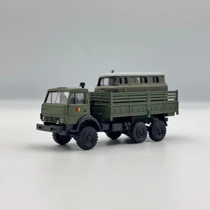 Colección de coches (2 piezas) KAMAZ 4310 RDA Ejército "NVA" + UAZ 452 1/87 (H0) - Imagen 1 de 5
