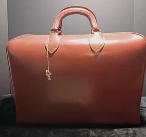 Vintage Top Grain Cowhide Leather Suitcase Doctors Bag 17" x 12" x 6 1/4" Key - Picture 1 of 19