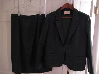 Vintage Pendleton women's blue grey wool jacket/skirt suit herringbone lined L? - Image 1 of 4