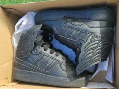 Adidas x Jeremy Scott Wings 4.0 Size - Kids 6k / 22cm Black Worn twice - Photo 1/4