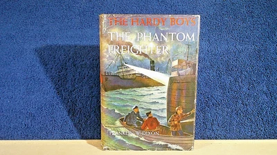 HARDY BOYS 1st PRINTING #26 THE PHANTOM FREIGHTER w/DJ 1947A-1 LESLIE McFARLANE - Image 1 of 4
