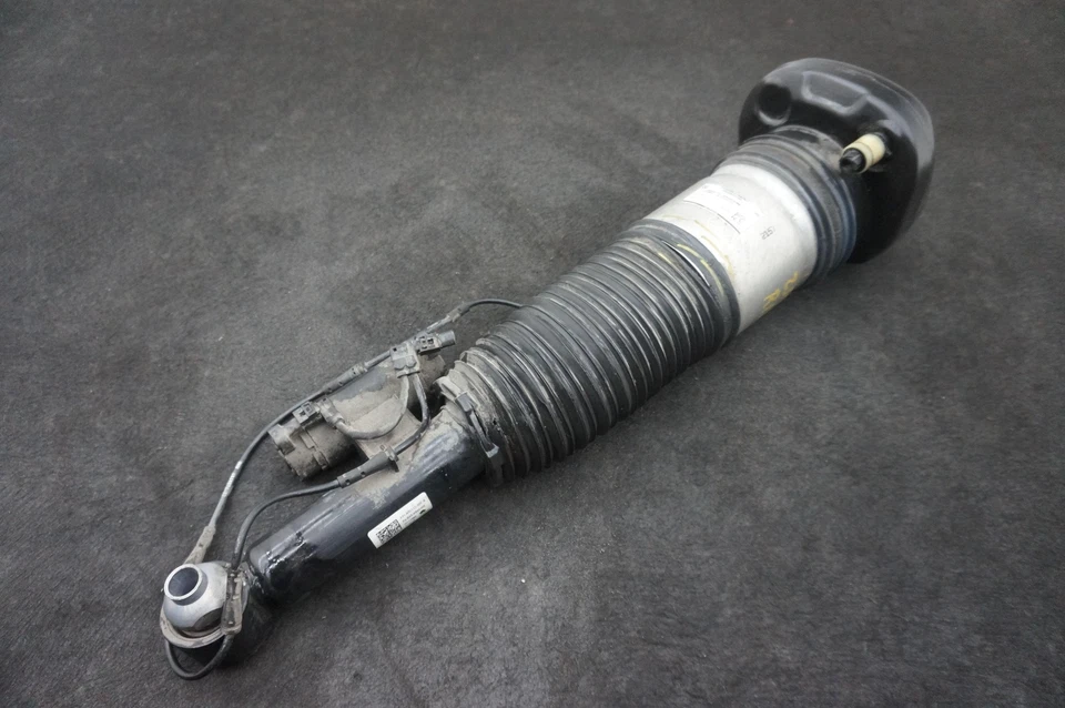 Puntal de resorte neumático trasero derecho del lado del pasajero 37107915954 BMW 740I G12 16-22 *Nota Foto 1 de 4