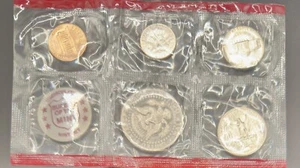 1972 Uncirculated Bureau Of The Mint Coin Set NEW Uncirculated Coins🔥 - Picture 1 of 2