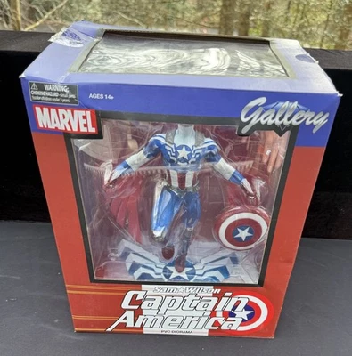 DIAMOND SELECT TOYS Marvel Gallery Capitán América Sam Wilson PVC Estatua NUEVO Foto 1 de 4