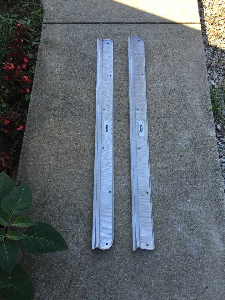 Placas escalonadas Mercury Comet 1965. Foto 1 de 4