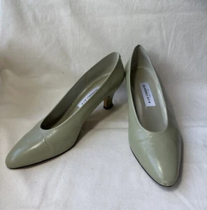 Liz Claiborne Womens Pale Green Sculpted Heel Leather Pump Sz 10 M Pre-owned - Picture 1 of 12