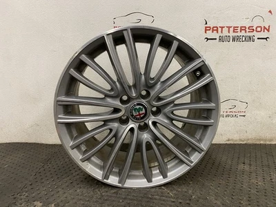 RUEDA LLANTA DISEÑO RADIOS 17-21 ALFA ROMEO GIULIA 20 U 18X8, 5 TACOS, 110 MM Foto 1 de 4