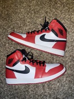 2013 Nike Air Jordan 1 Retro High Chicago Size 11.5 VNDS Red Black White.