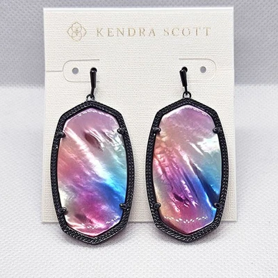 Nuevos pendientes Kendra Scott Danielle Gunmetal llamativos en ilusión de acuarela Foto 1 de 2
