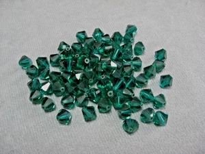 Dunkler Smaragd Swarovski Kristall Perlen Doppelkegel 8 mm - Bild 1 von 3