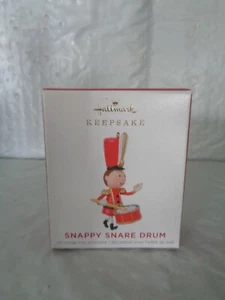 2021 Hallmark Keepsake MINI - Snappy Snare Drum Ornament - Picture 1 of 1