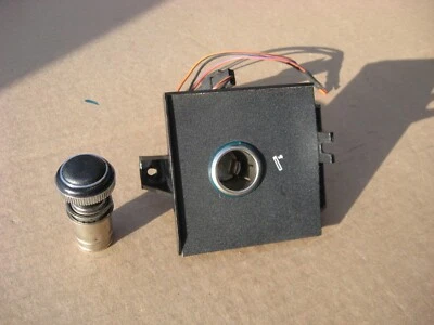 👉84-96 JEEP CHEROKEE XJ DASH CIGARETTE LIGHTER BRACKET TRIM CONNECTOR WIRE - Image 1 of 4