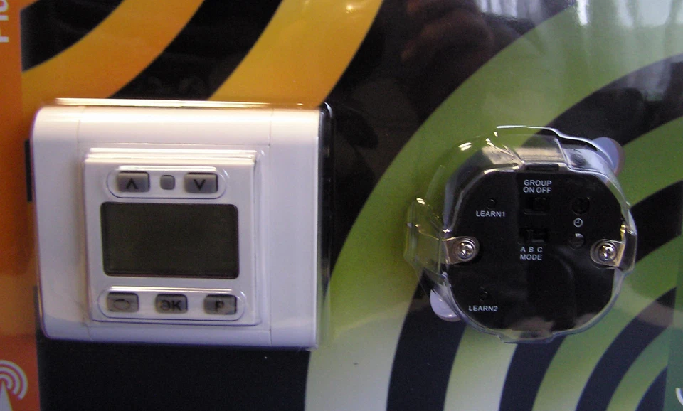 Funk-Set Jalousiensteuerung & Universalempfänger REV - Bild 1 von 1