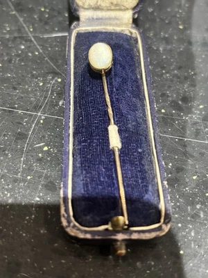 Pre-owned 9ct Gold And Opal Brooch - Image 1 of 2