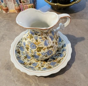 Floral Motif Ceramic Bowl Matching Pitcher Off White Folk Art Creamer Pre-owned  - Picture 1 of 8