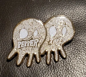 Prendedor Banda Pimienta Skullconuts Edición Limitada Dorado Rd LE50 por Danny Steinman NUEVO - Imagen 1 de 2