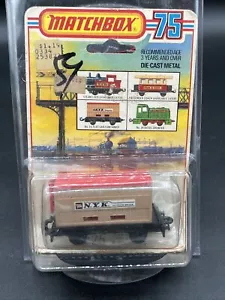 Carded Lesney Matchbox Series No 25 FLAT CAR CONTAINER red FREE SHIPPING - Picture 1 of 3