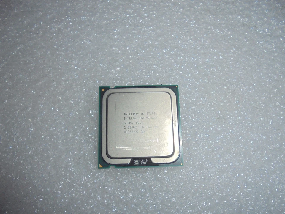 Intel Pentium Dual-Core E5300 SLB9U 2x2,6 GHz/2MB/800FSB Base/Socket LGA775 CPU - Image 1 of 1