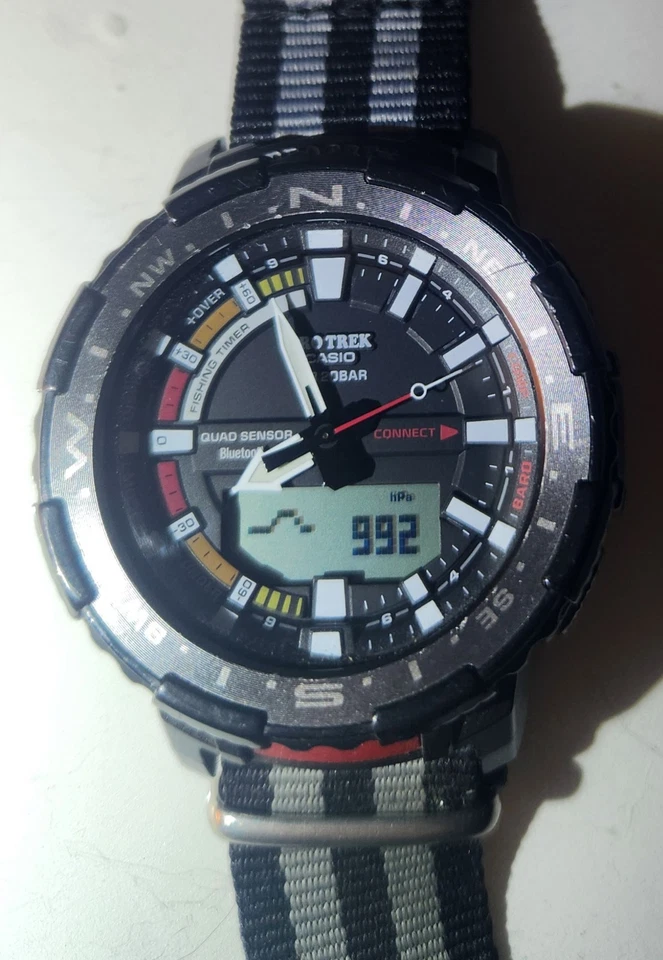 Reloj Casio Pro Trek PRT B70 2JF Azul Temporizador de Pesca Bluetooth Sensor Cuádruple Foto 1 de 1