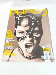 PHOTO Magazine -- French Language #372 2000 CHRISTINA RICCI Catwoman Sirota - Picture 1 of 2
