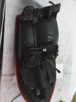 Cuarto de luz trasera de pasajero montado en panel para BMW M4 15-17 596228 Foto 1 de 4