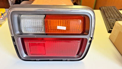 Lámpara Trasera Original Nissan Datsun Cherry F10 (100A / 120A) 26550-M3700 Foto 1 de 4