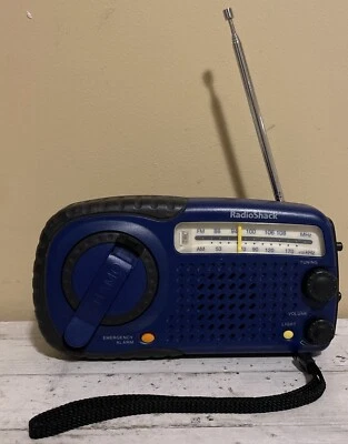 RadioShack Dynamo 12-801 AM/FM Wind-Up Radio w/ Emergency Alarm - Image 1 of 4