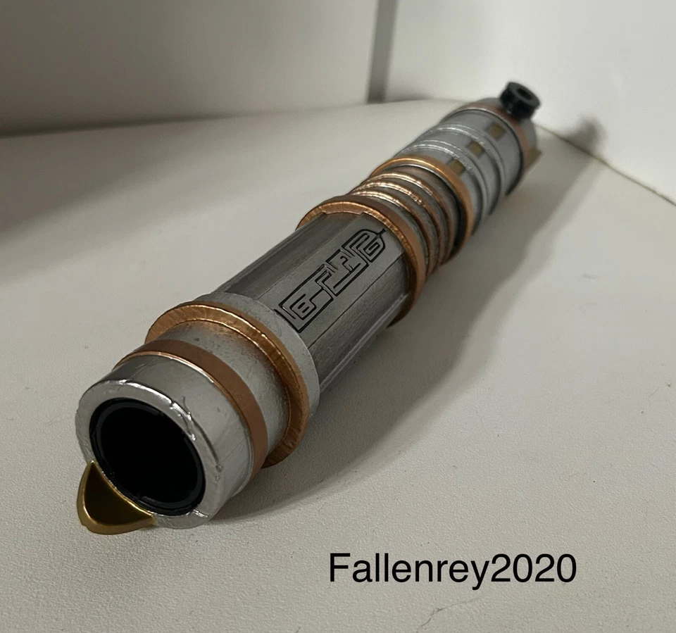 STAR WARS GALAXY’S EDGE SAVI’S WORKSHOP CUSTOM LIGHTSABER PROTECTION & DEFENSE — 第 1/4 张图片