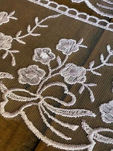 laverslace Unique White Embroidered Floral Bow Tulle Lace Trim 3.75"/9.5cm - Picture 1 of 6