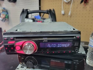 JVC KD-R330 CD Receiver Tested - Picture 1 of 6