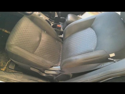 Used Front Left Seat Front fits: 2011 Mitsubishi Outlander sport bucket manual w - Imagem 1 de 4