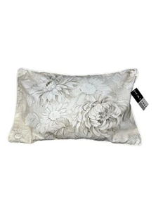 Cojín Rectangular Floral Malini Ávila Taupe 30x45 cm Poliéster Lujoso - Imagen 1 de 2