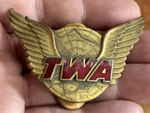 2.5” Rare Vintage TWA Trans Worlds Airlines Crew Badge Enamel Brass Wings - Picture 1 of 6