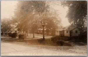 Postcard RPPC c1930s Richland Center Wisconsin Riverside Cabin Camp - Picture 1 of 2