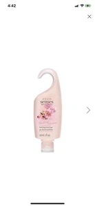 Avon Senses Blushing Charms Cherry Blossom Hydrating Shower Gel - Picture 1 of 1