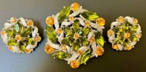 Raro juego de broches y pendientes de clip vintage naranja y verde molinete. Alrededor de 1950 - Imagen 1 de 3