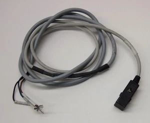 SMC D-G5P Solid State Auto Switch, Band Mount, Indicator Light - Picture 1 of 6